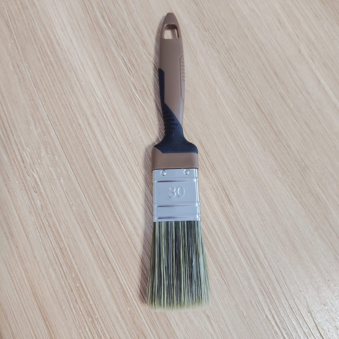 Pennello piatto 30 mm adatto per stendere le Resine Naturali come Sandracca e Copale